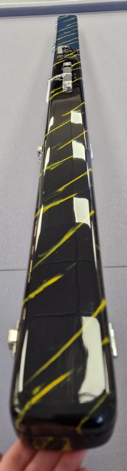 1 Piece Wide (hold 2 Cues) Black Base and Yellow lines
